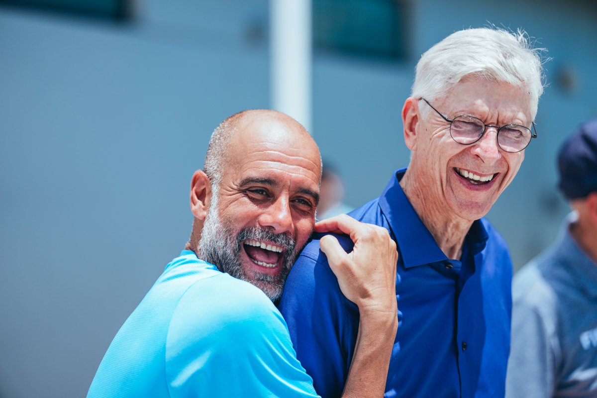Arsenal Beli Piala?