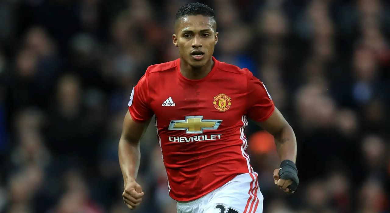 ANTONIA VALENCIA SAH SERTAI WYTHENSHAWE VETS!